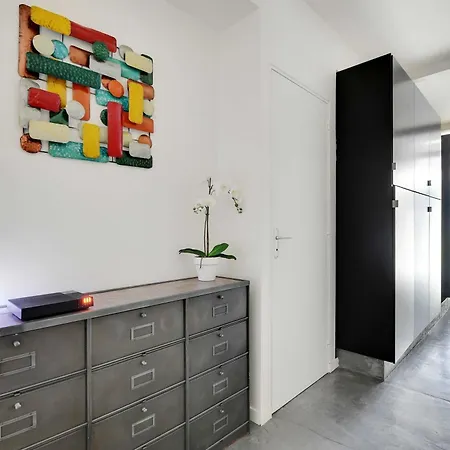 Somptuous Terrace-2br-6pcenter Of *