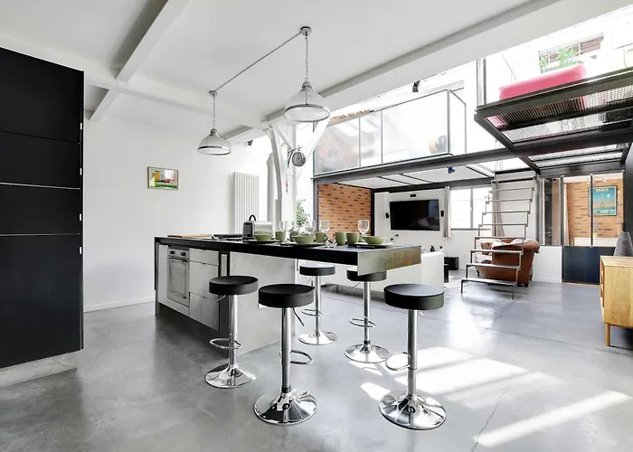 Somptuous Terrace-3br-6pcenter Of